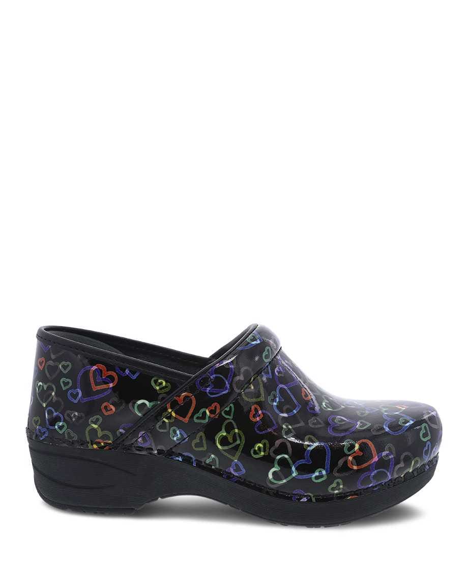 Dansko skull clogs online