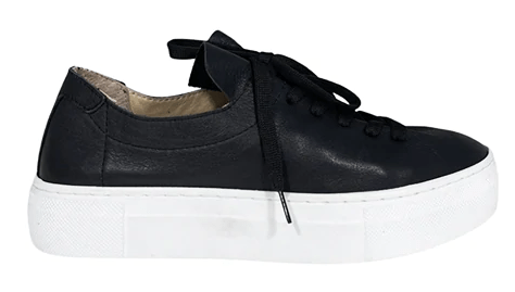 Ateliers Summer Sandals 36 / Black VINCE Sneaker