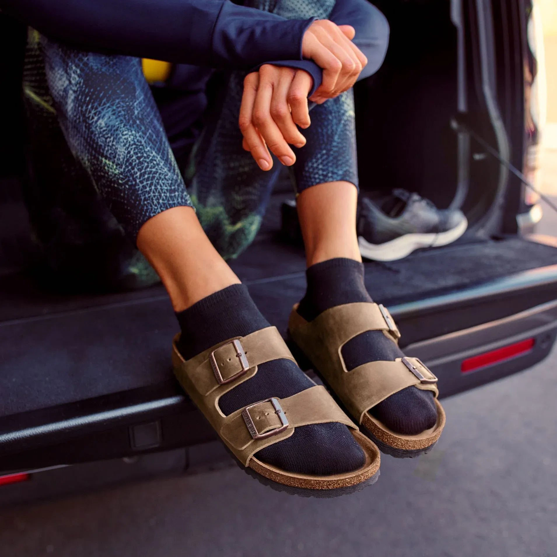 Birkenstock Flat Sandals Birkenstock Arizona (Soft Footbed) Sandals - Tobacco Brown Oiled Leather