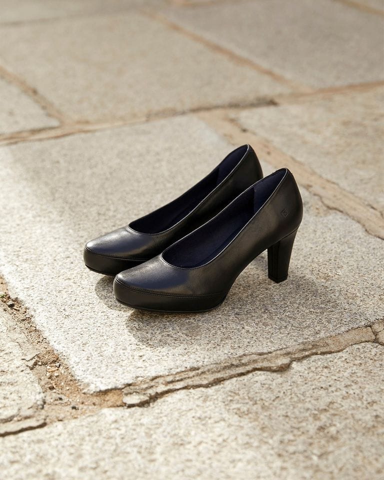 Dorking Classic Heels & Pumps Dorking Women's Blesa Pumps- Black