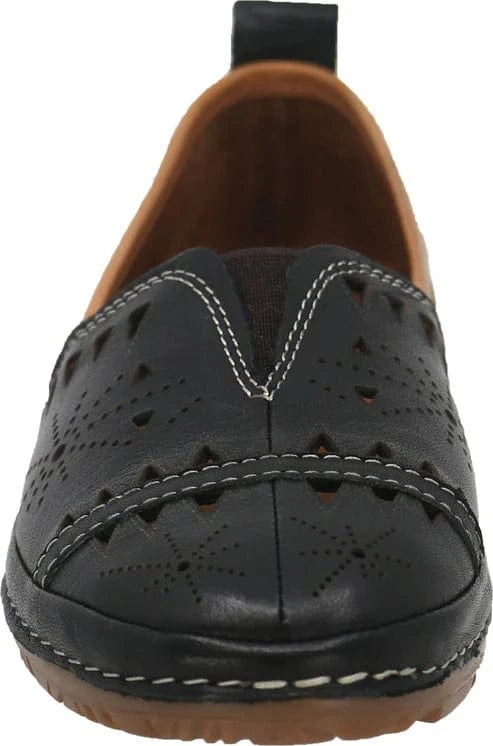Everly Slip-Ons & Loafers Everly Women's Emily 01 Slip Ons- Black