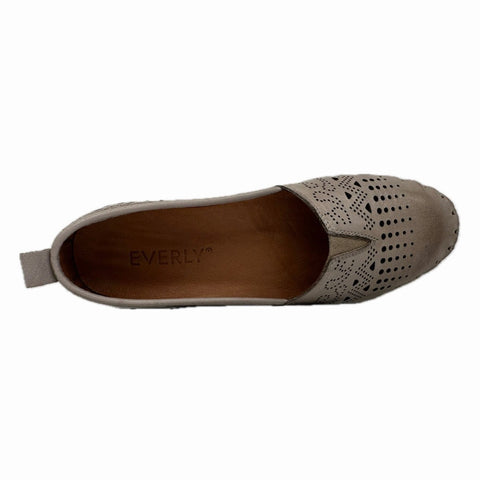 Everly Slip-Ons & Loafers Everly Womens Luna-03 Slip Ons -Grey Leather