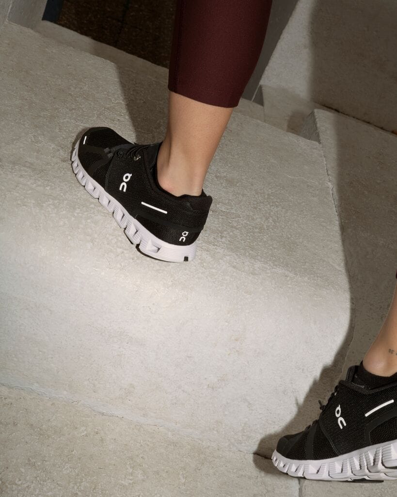 On Cloud Running Shoes On Cloud Women's Cloud 6 Running Shoes- Black/ White