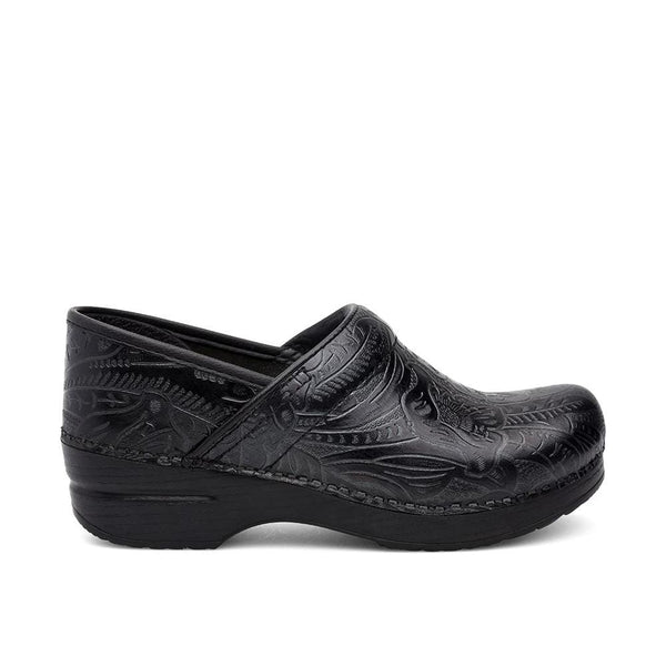 Dansko Womens Professional Clogs Wide Black Tooled Sole